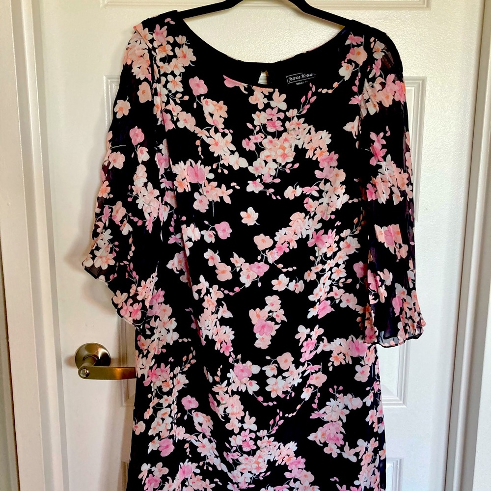 Jessica Howard long sleeve floral dress.